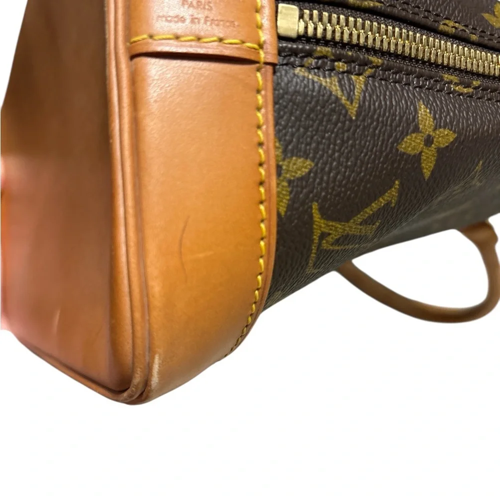 Authentic LOUIS VUITTON Alma PM
$1100 - Picture 9 of 15